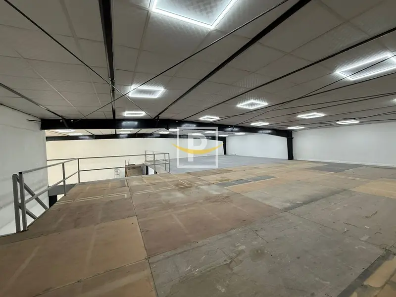 Fitted Warehouse in Al Quoz | Prime Location