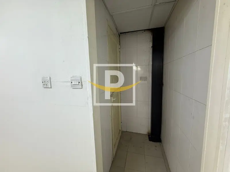Fitted Warehouse in Al Quoz | Prime Location