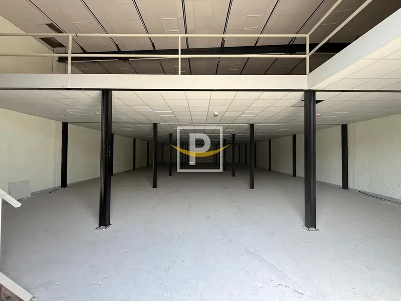 Fitted Warehouse in Al Quoz | Massive Layout