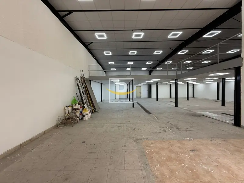 Fitted Warehouse in Al Quoz | Prime Location