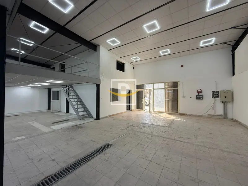 Fitted Warehouse in Al Quoz | Prime Location
