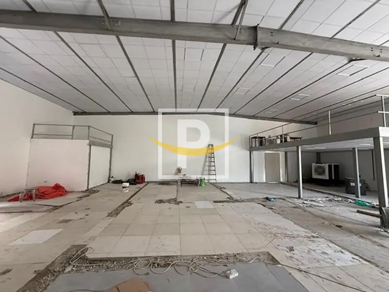 Fitted Warehouse in Al Quoz | Prime Location