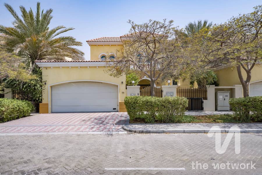 Вилла в Джумейра Парк,Район 7, 4 cпальни, 9700000 AED - 16878957 Вилла в Джумейра Парк,Район 7, 4 cпальни, 9700000 AED - 16878957