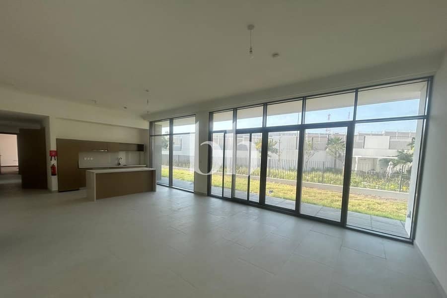 Single Row | 4 Cheques | Best Priced Villa