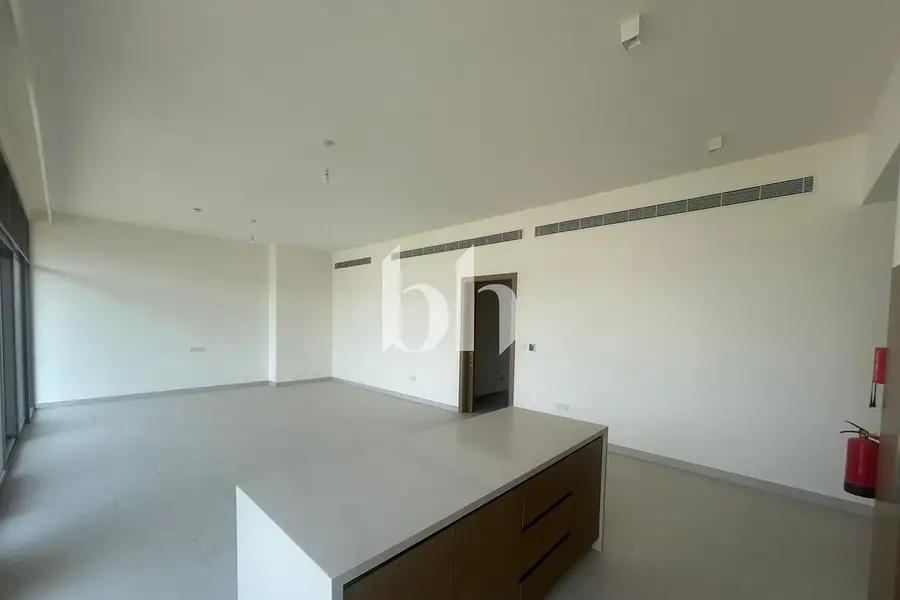 Single Row | 4 Cheques | Best Priced Villa