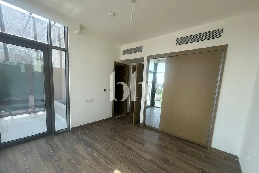 Single Row | 4 Cheques | Best Priced Villa