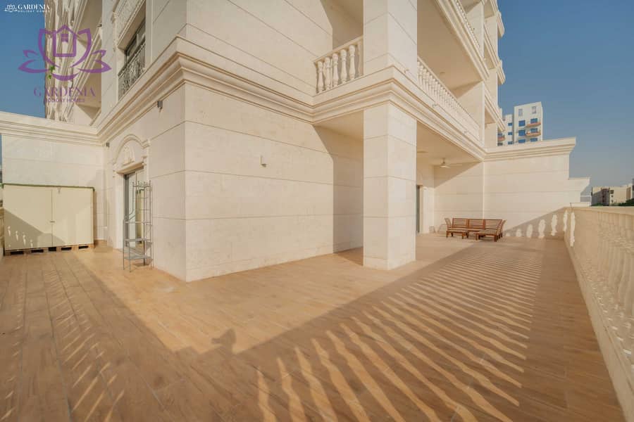27 Balcony 1 2. jpg