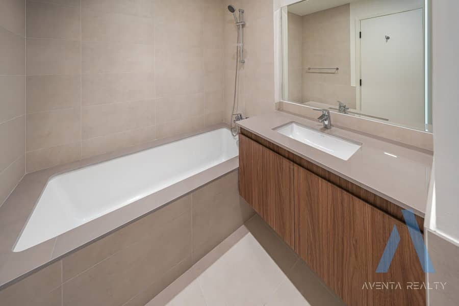 14 18_Bathroom_Bathroom. jpg