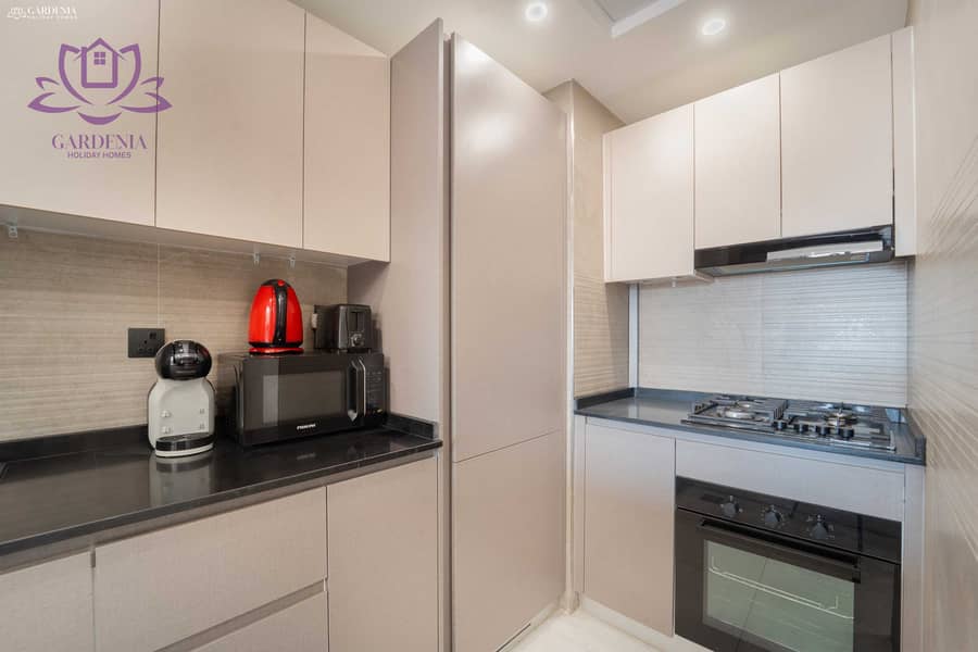 25 Kitchen 1 3. jpg