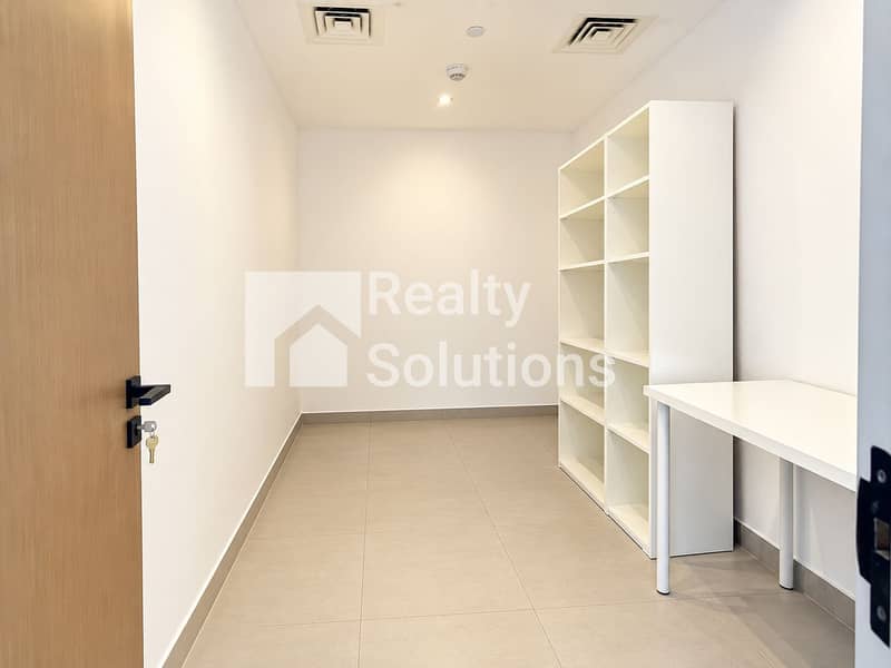 3 Minimalist Empty Utility Room. png