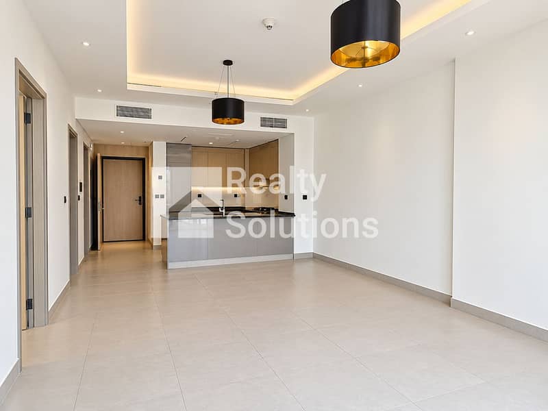 5 Modern Empty Apartment Interior. png