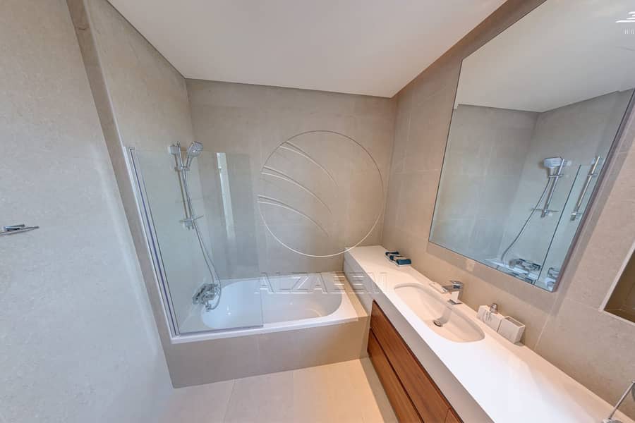 8 BATHROOM2. jpg