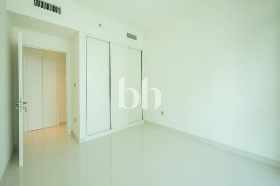 8 images image img