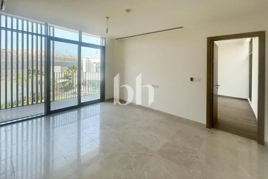 Single Row | 4 Cheques | Best Priced Villa