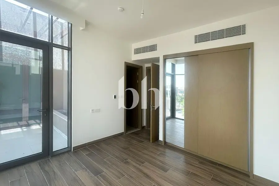Single Row | 4 Cheques | Best Priced Villa