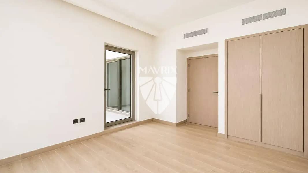4 Image 4