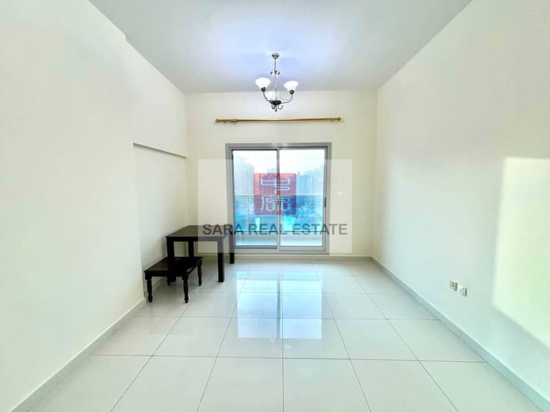 5 4.2 Living Area. JPG