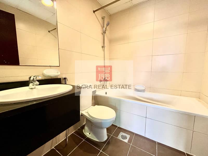 10 7.1 Attached Toilet. JPG