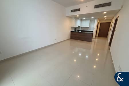1 habitación Apartamento para en Alquiler en DAMAC Hills, Dubai - Apartamento en DAMAC Hills,Jasmine,Jasmine B, 1 dormitorio, 75000 AED - 16879955 1 habitación Apartamento para en Alquiler en DAMAC Hills, Dubai - Apartamento en DAMAC Hills,Jasmine,Jasmine B, 1 dormitorio, 75000 AED - 16879955