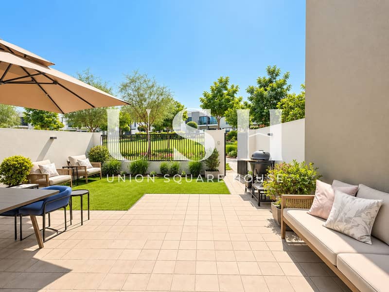 13 Modern Patio Garden Retreat. png