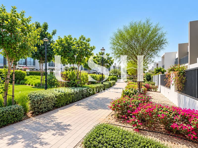 15 Serene Modern Community Garden Walkway. png