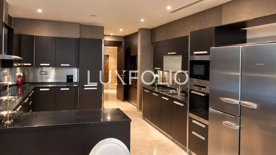 Waterfront Living | Luxury Residence | Furnished