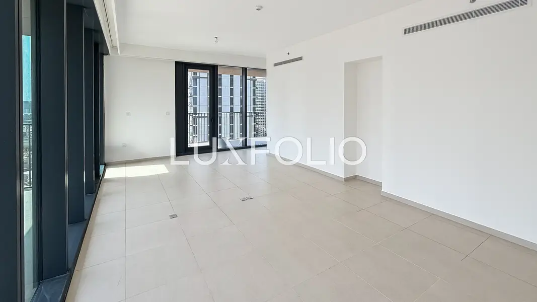 Prime Corner Unit | Vacant | Open Views