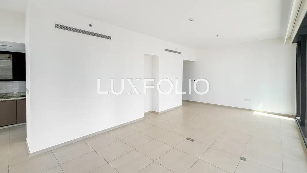 Prime Corner Unit | Vacant | Open Views