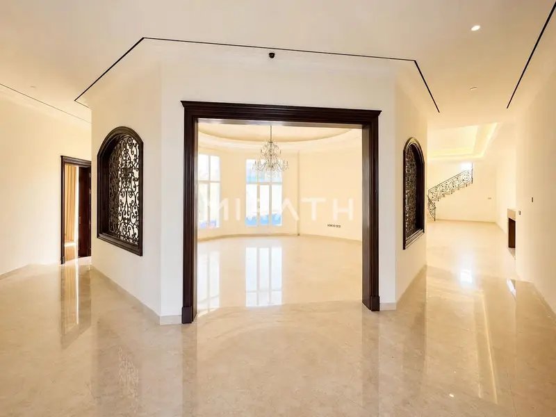 RESORT STYLE HUGE VILLA WITH PRIVATE POOL