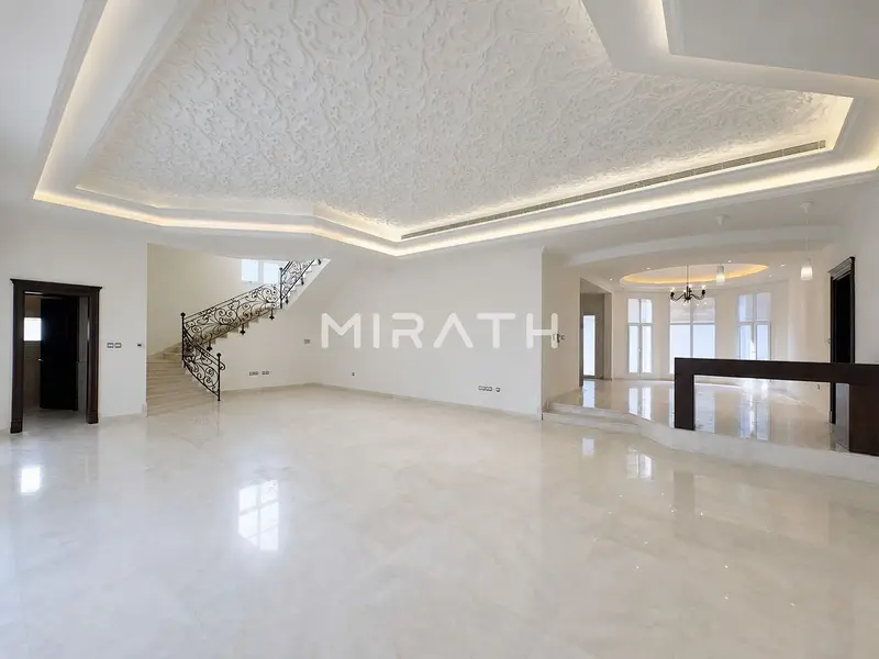 RESORT STYLE HUGE VILLA WITH PRIVATE POOL