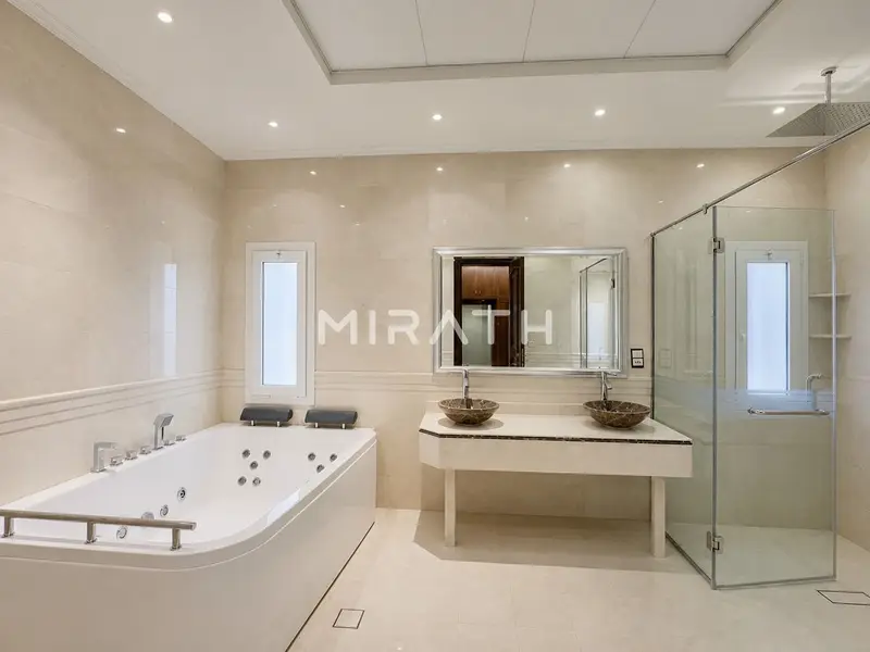 RESORT STYLE HUGE VILLA WITH PRIVATE POOL