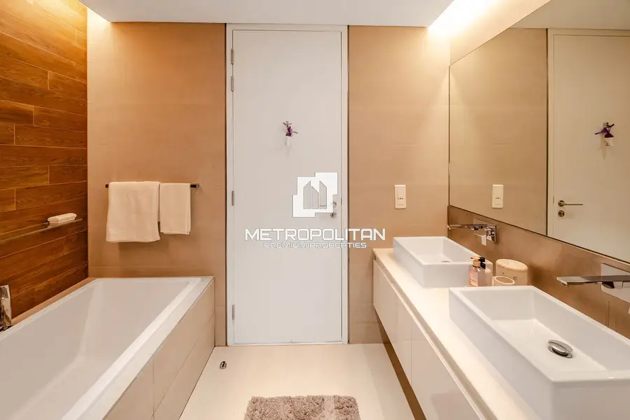 Mid Floor | Resort Style | Well Maintained