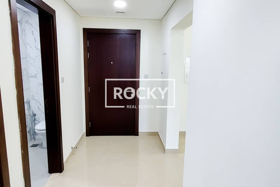 3 Rocky Real Estate - Burjuman - Al Baqali - Apartment (10 of 10). jpg