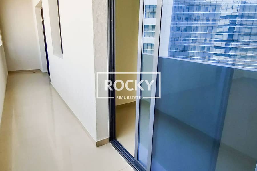 4 Rocky Real Estate - Burjuman - Al Baqali - Apartment (2 of 10). jpg