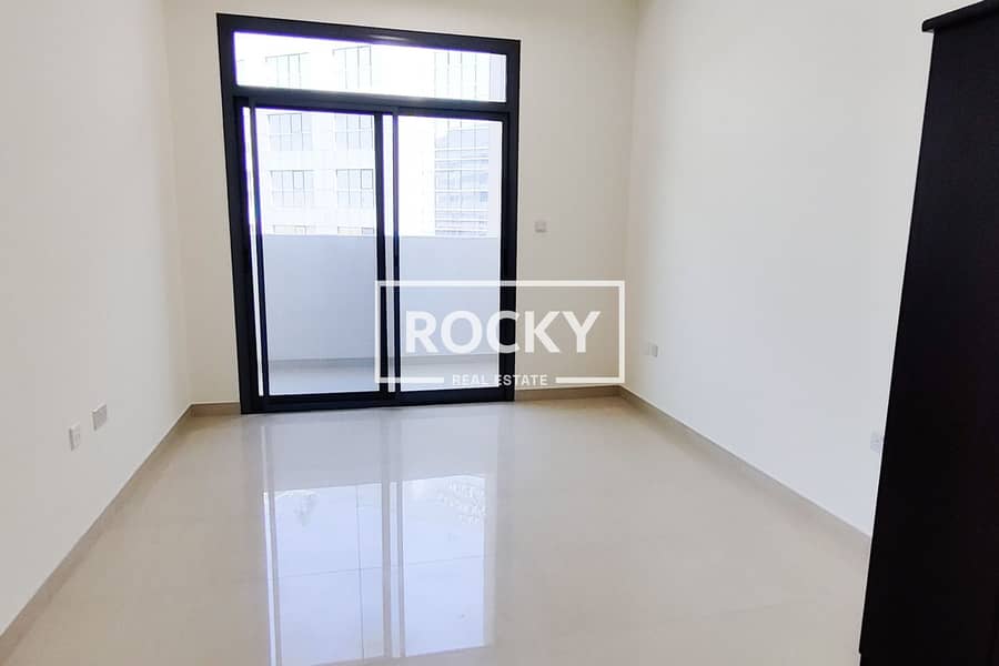 5 Rocky Real Estate - Burjuman - Al Baqali - Apartment (9 of 10). jpg