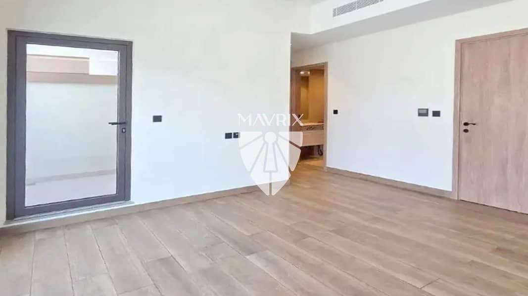 8 Image 8