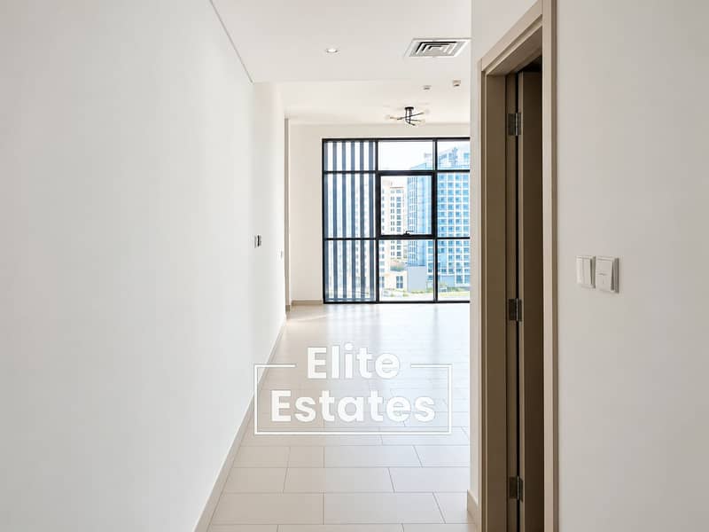 4 Minimalist Corridor Overlooking the City. png