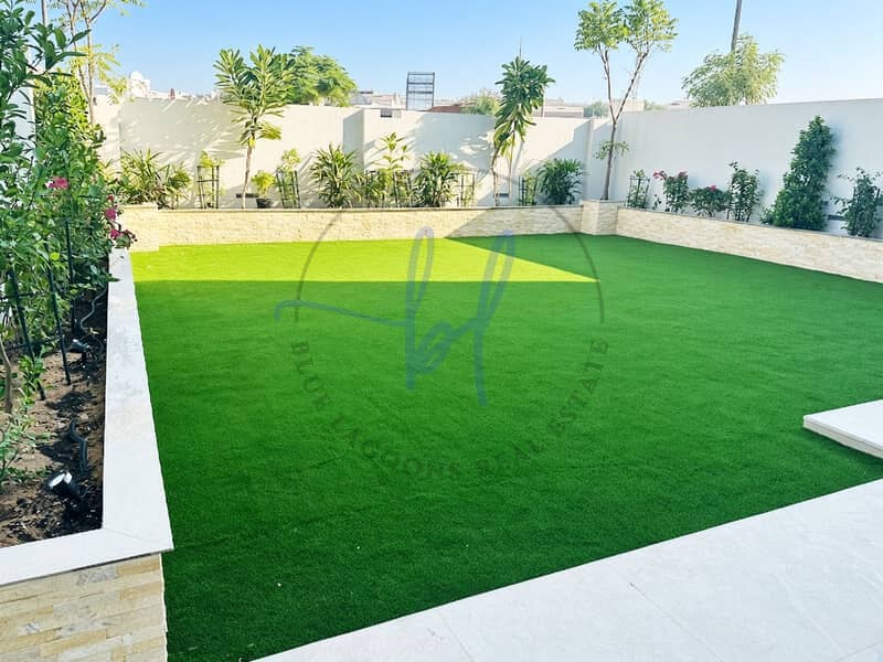 3 8gXED. jpg