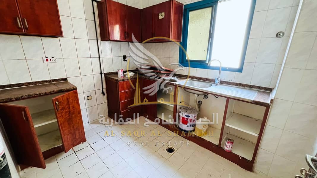 13 غرفتين-وصالة-للا-يجار-2-غرف-البوطينة-الشارقة-صورة-العقار-re-001-06. jpg