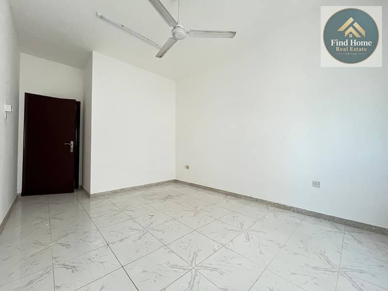 10 d4d82f11-a214-4fc3-b600-9a0cbd65ef9c. jpeg