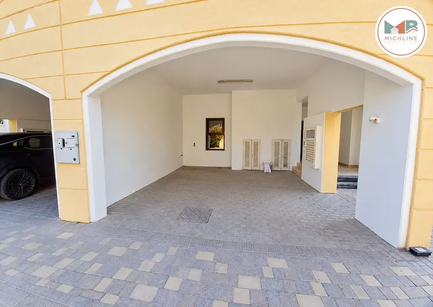 Prime Location |Luxury |4BR+ Maid Villa