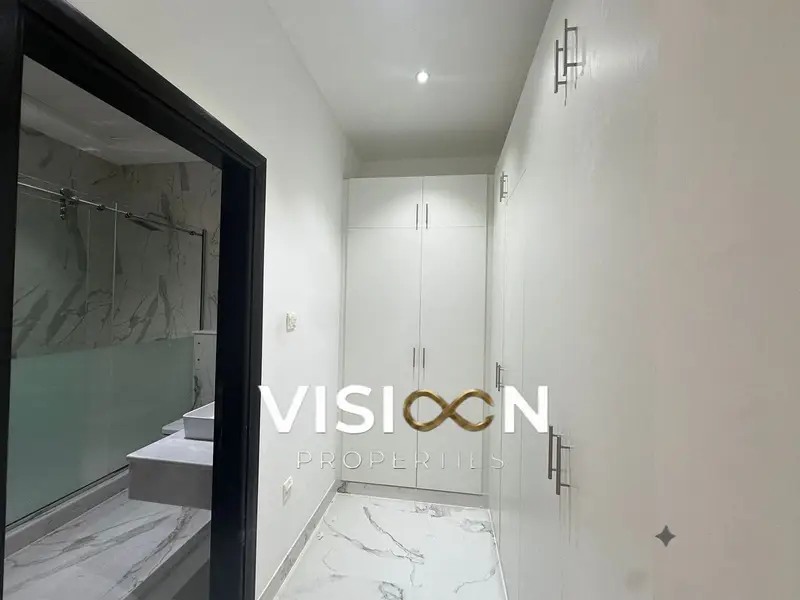 Spacious 5BR Villa | Private Pool | Garden