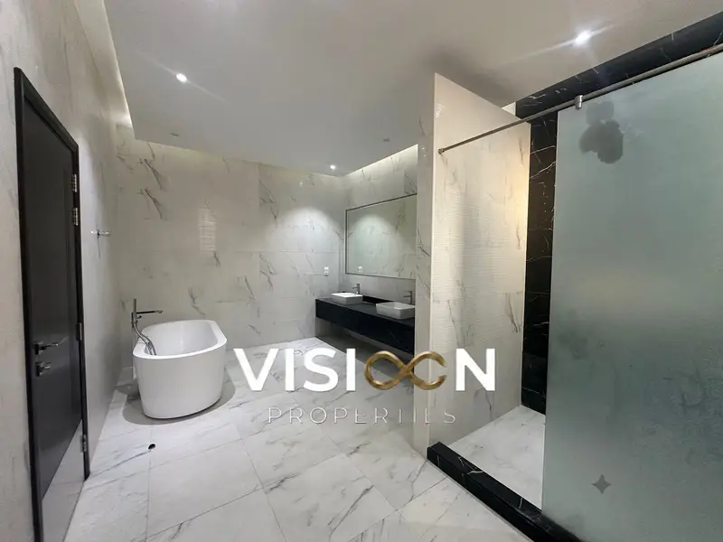 Spacious 5BR Villa | Private Pool | Garden