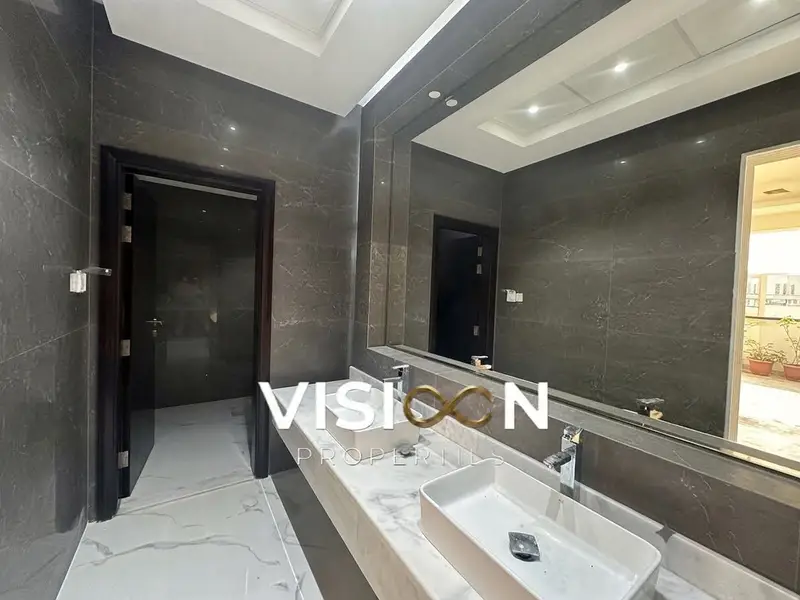 Spacious 5BR Villa | Private Pool | Garden