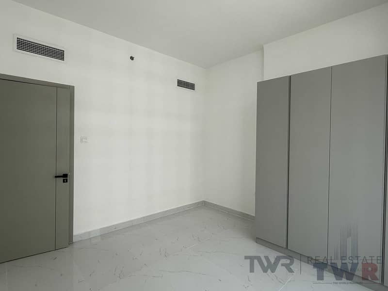 7 Image 7