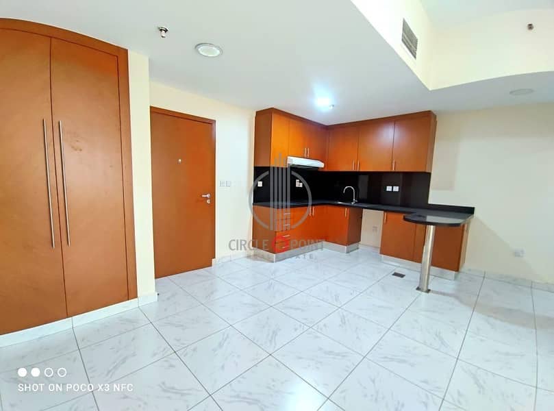 10 60c8312f-0125-47cc-bd11-0ed8cc616e98. jpg