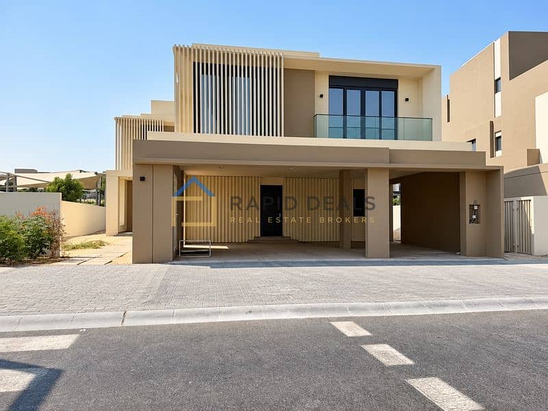 5BR+M Spacious Villa | Opposite Park | Brand New