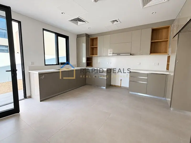 5BR+M Spacious Villa | Opposite Park | Brand New