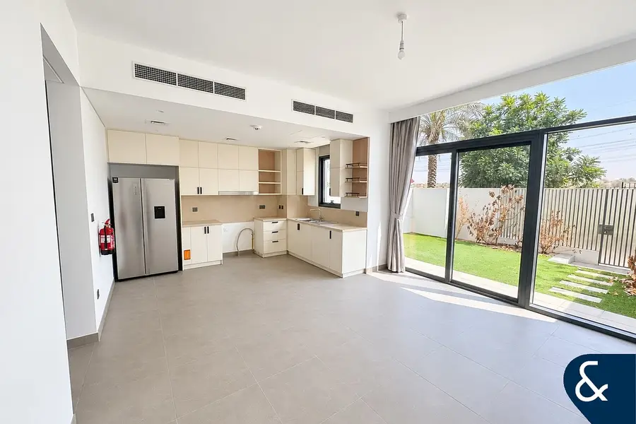 3 Bed + Maid | Unfurnished | Open Plan