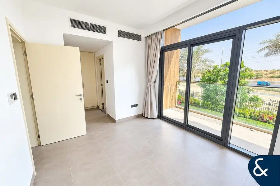 3 Bed + Maid | Unfurnished | Open Plan